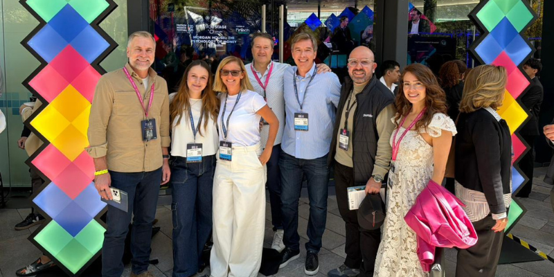 Alejandra Cabo Moonflow y equipo en Fintech México Festival 2026 con aliados de Puntored