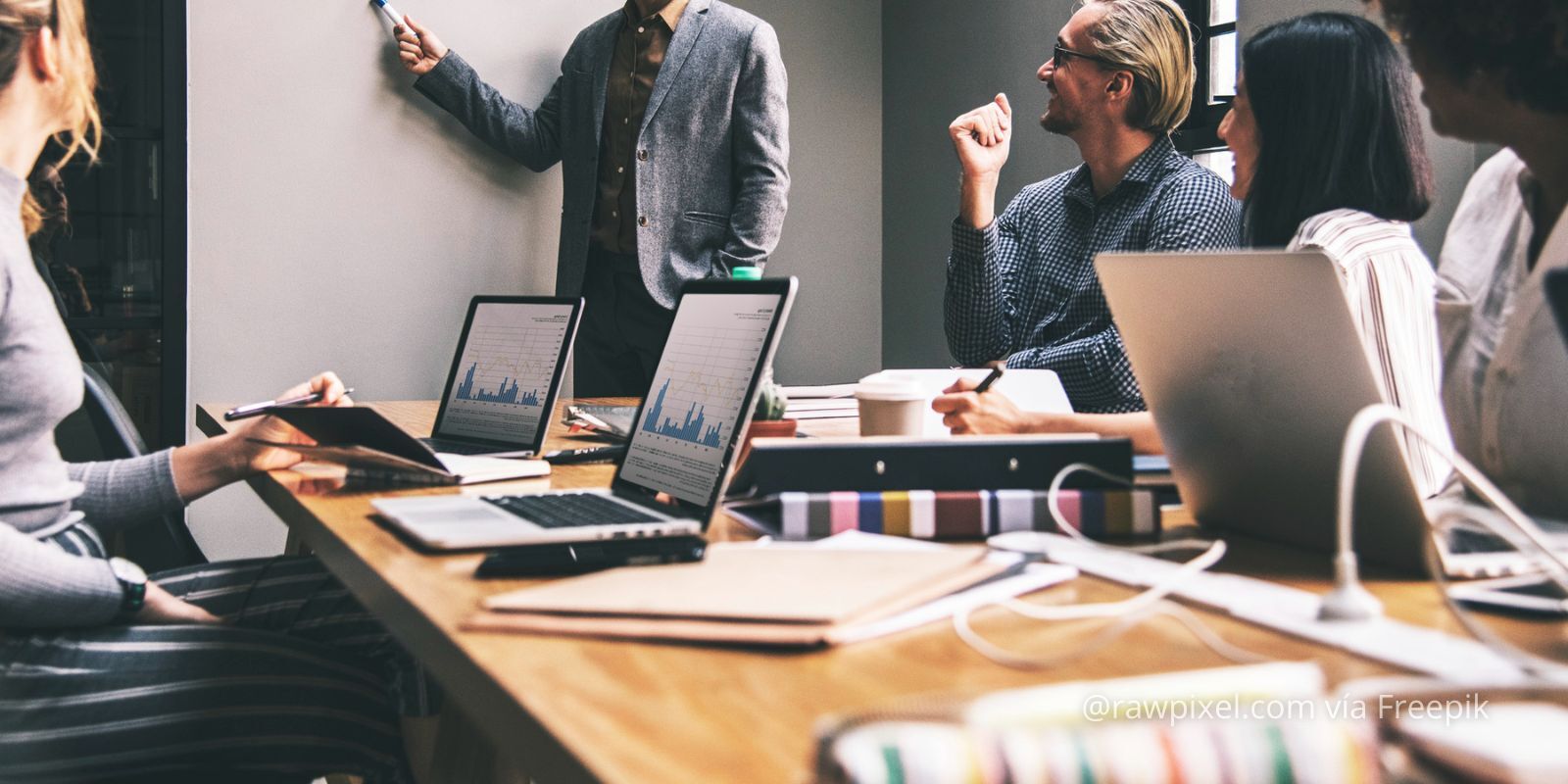 ¿Qué empresas usan Moonflow para cobrar más rápido en Perú?